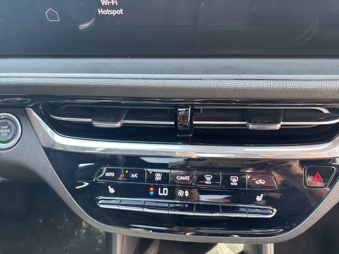 Used 2024 Buick Envista Avenir image 29