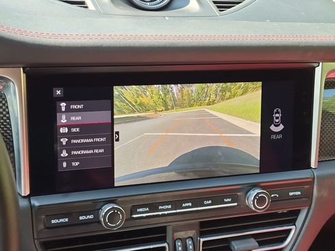 Certified 2021 Porsche Macan Turbo AWD/4WD image 15