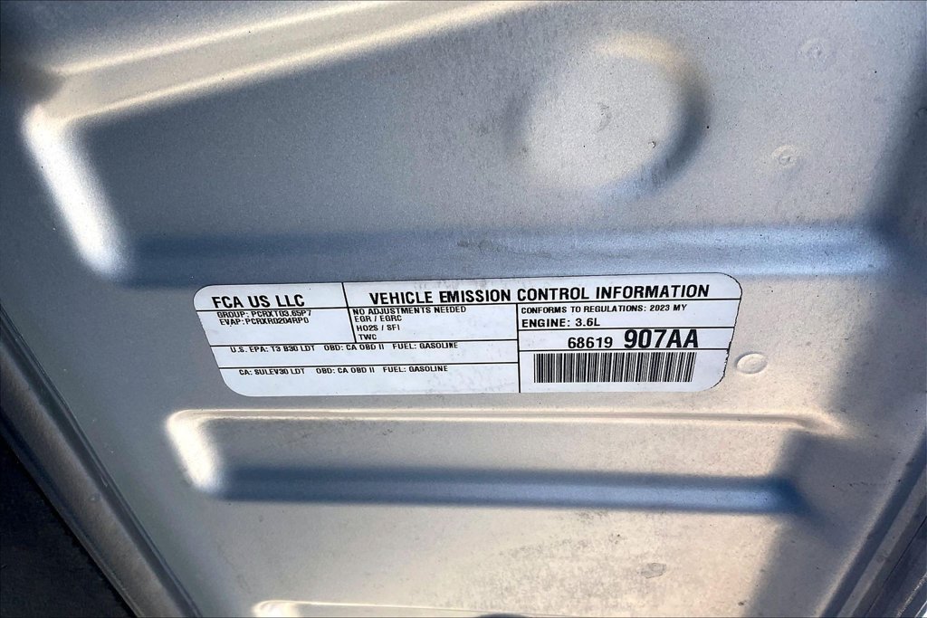 Used 2023 Jeep Grand Cherokee L Limited w/ Rear Seat Video Group I AWD/4WD image 33