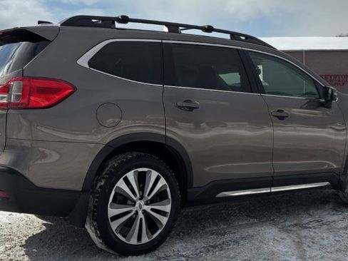 Used 2022 Subaru Ascent Limited image 10