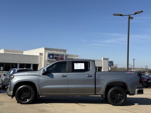 Used 2021 Chevrolet Silverado 1500 LT image 3