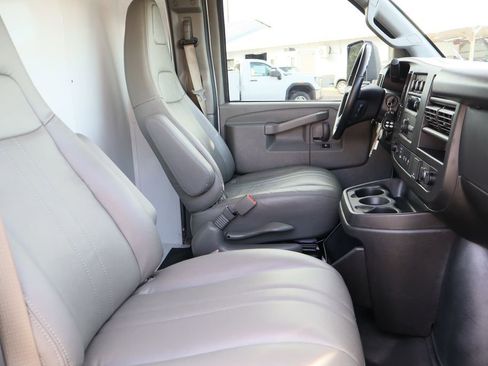 Used 2023 GMC Savana 3500 w/ Power Convenience Package image 29