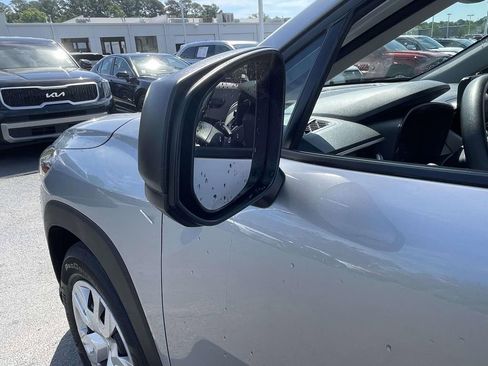 Used 2024 Toyota Corolla Cross L image 29