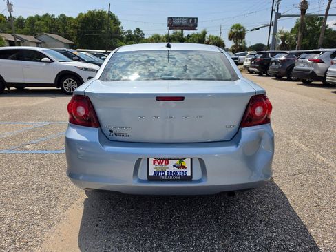 Used 2013 Dodge Avenger SXT FWD image 4