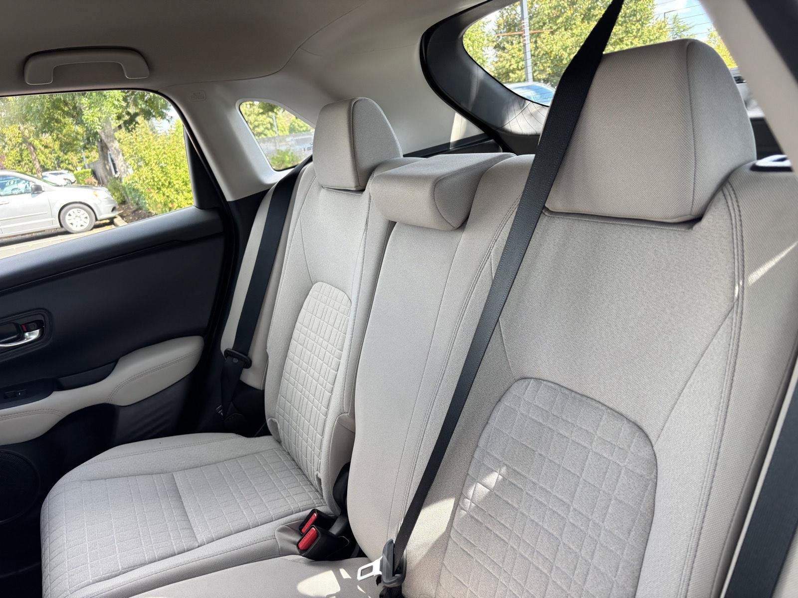 Used 2025 Honda HR-V LX image 11