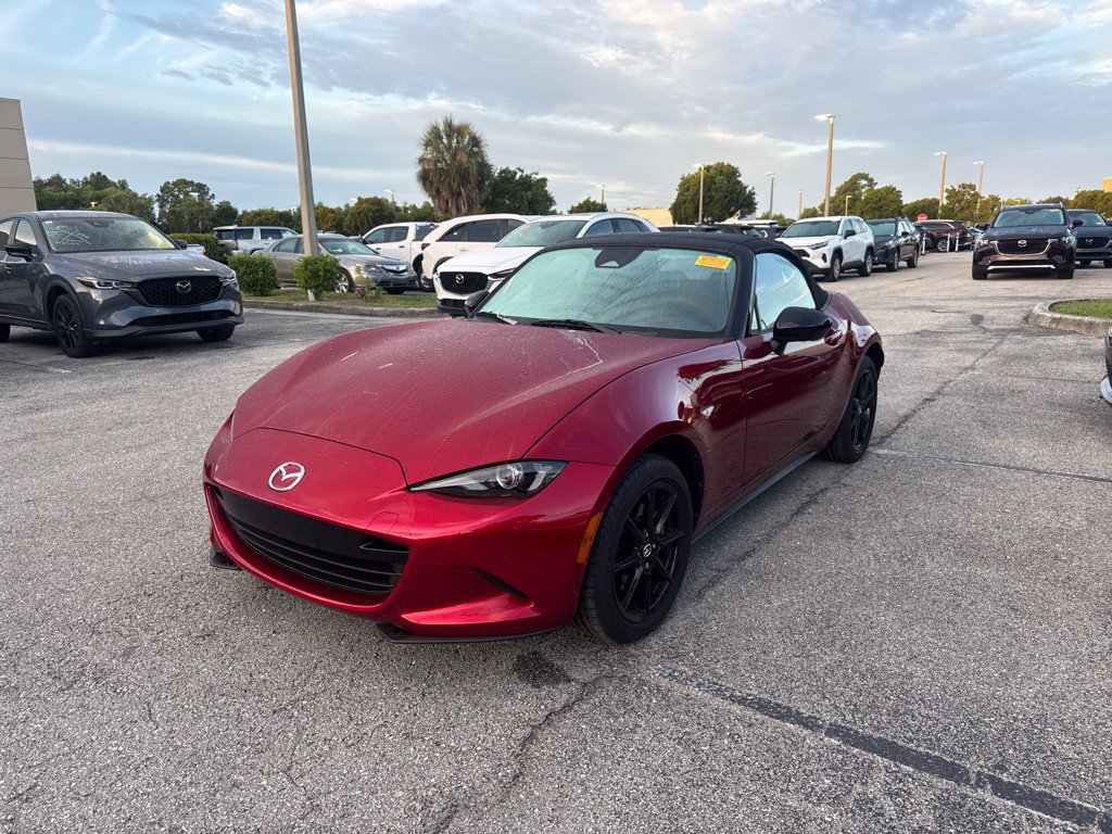 Used 2025 MAZDA MX-5 Miata Sport RWD image 4