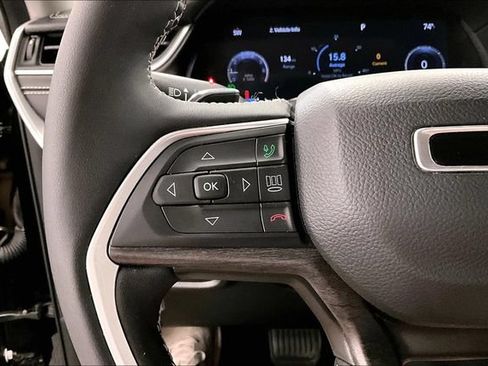 Used 2023 Jeep Grand Cherokee L Limited AWD/4WD image 26