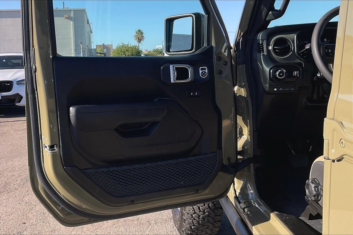 Used 2025 Jeep Wrangler Unlimited Sport S 4xe AWD/4WD image 20