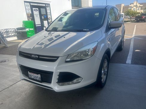 Used 2015 Ford Escape SE FWD image 7