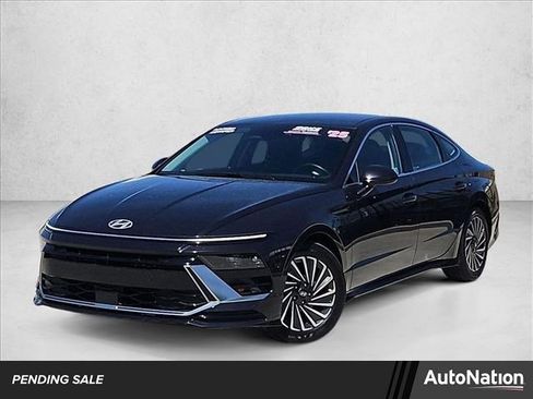 Used 2025 Hyundai Sonata SEL FWD image 1