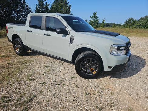 Used 2024 Ford Maverick XL FWD image 2