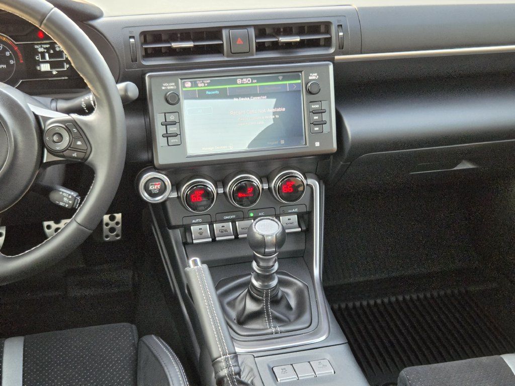 Used 2026 Toyota GR86 Premium w/ ALL Weather Mat Package (TMS) RWD image 16