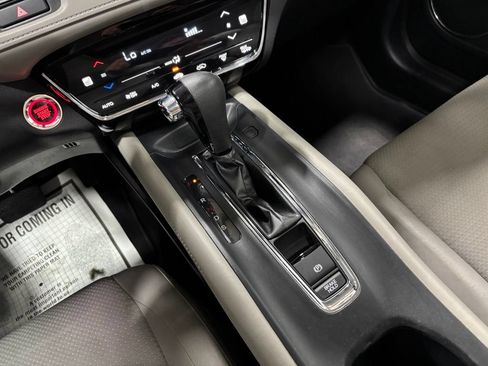 Used 2019 Honda HR-V EX image 36