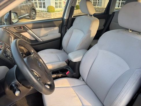 Used 2015 Subaru Forester 2.5i Premium w/ All-Weather Package image 10