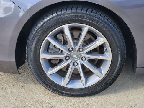 Used 2018 Acura TLX FWD image 10