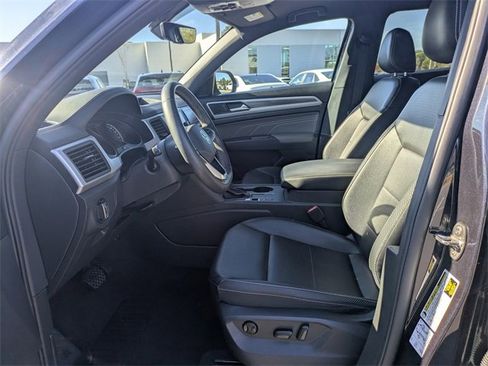 Certified 2021 Volkswagen Atlas Cross Sport SE w/ Panoramic Sunroof Package image 22