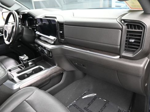 Used 2022 Chevrolet Silverado 1500 LTZ w/ Technology Package AWD/4WD image 51