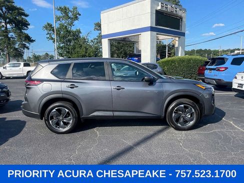 Used 2024 Nissan Rogue SV FWD image 6