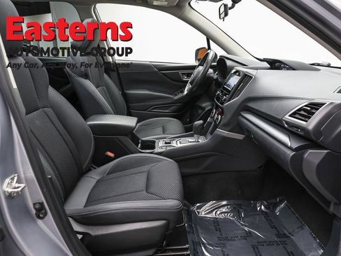 Used 2022 Subaru Forester Premium AWD/4WD image 27