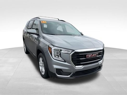 Certified 2024 GMC Terrain SLE w/ Driver Convenience Package AWD/4WD image 2