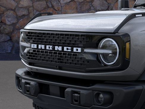 New 2025 Ford Bronco Badlands image 19