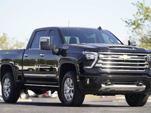 New 2026 Chevrolet Silverado 2500 High Country w/ High Country Premium Package AWD/4WD image 44