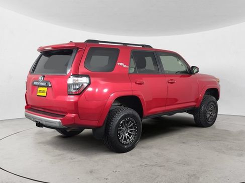 Used 2019 Toyota 4Runner TRD Off-Road AWD/4WD image 5