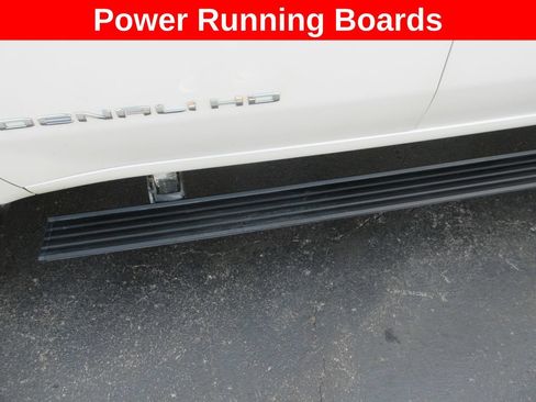 Used 2024 GMC Sierra 3500 Denali Ultimate AWD/4WD image 17