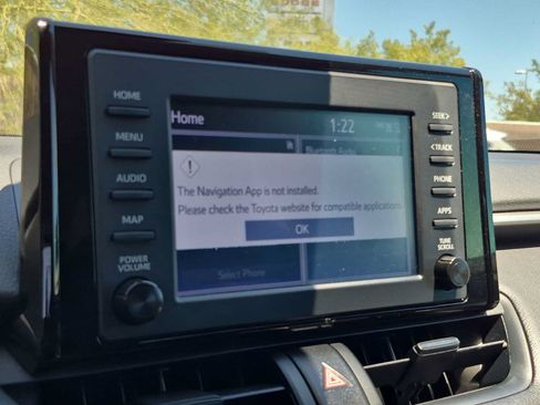 Used 2019 Toyota RAV4 LE w/ All Weather Liner Package AWD/4WD image 27