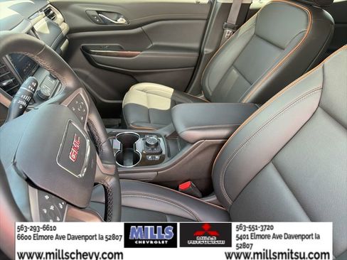 Used 2023 GMC Acadia AT4 w/ Technology Package AWD/4WD image 10