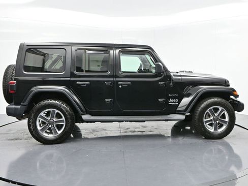 Used 2019 Jeep Wrangler Unlimited Sahara w/ Cold Weather Group image 8