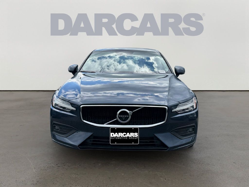 Used 2020 Volvo S60 T6 Momentum AWD/4WD image 2