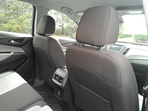Certified 2023 Chevrolet Equinox LS w/ LPO, Floor Liner Package FWD image 19
