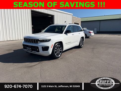 Used 2023 Jeep Grand Cherokee Overland image 2