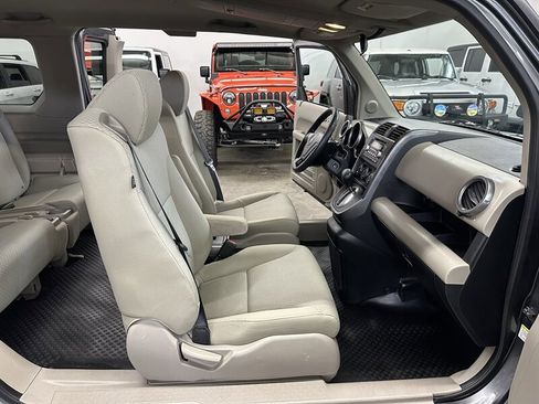 Used 2011 Honda Element EX image 17