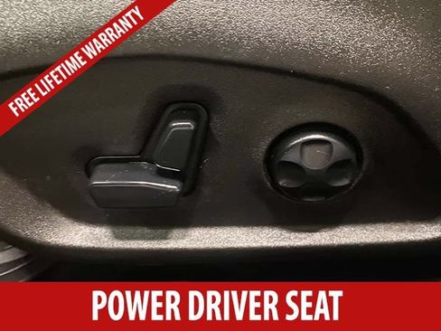 Used 2016 Jeep Renegade Latitude AWD/4WD image 8