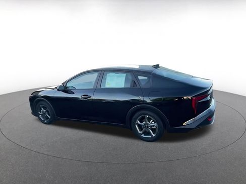 Used 2025 Kia K4 LXS image 10