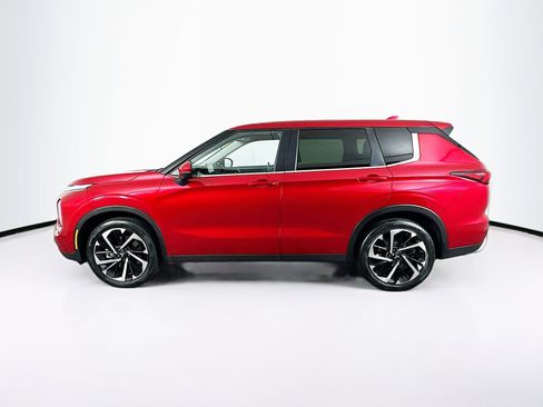 Used 2024 Mitsubishi Outlander SE image 4