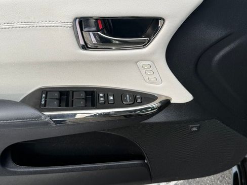Used 2018 Toyota Avalon Limited w/ Protection Package FWD image 20