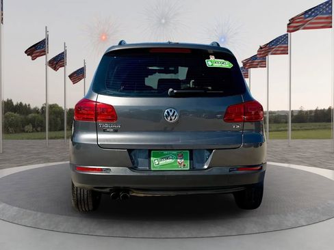 Used 2016 Volkswagen Tiguan S image 6