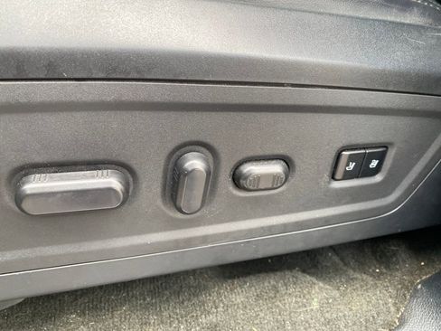 Used 2016 Lincoln Navigator Select AWD/4WD image 12