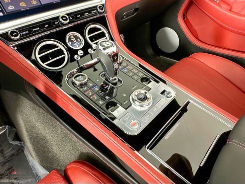 Certified 2024 Bentley Continental GT image 16
