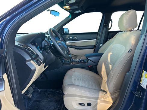 Used 2016 Ford Explorer FWD image 9