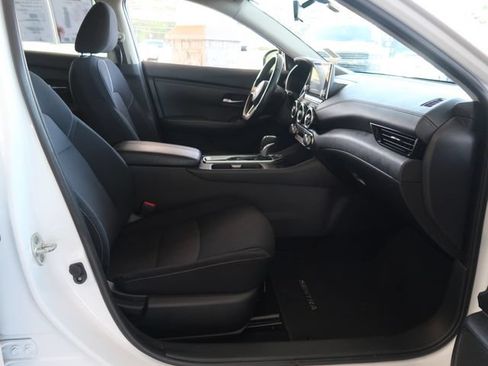 Used 2022 Nissan Sentra SV FWD image 38