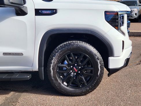 Used 2024 GMC Sierra 1500 Elevation w/ X31 Off-Road Package image 28