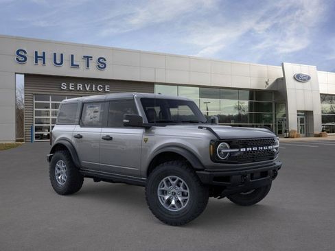 New 2025 Ford Bronco Badlands image 7