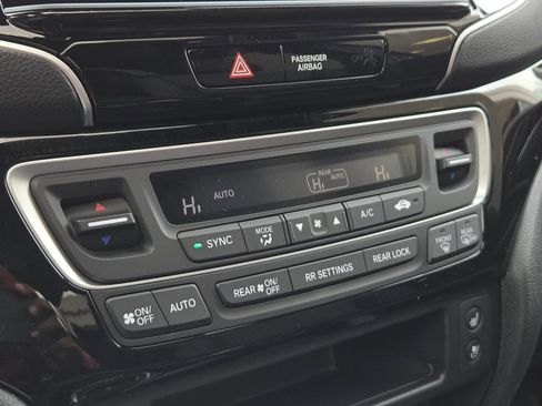 New 2026 Honda Ridgeline Black Edition image 18