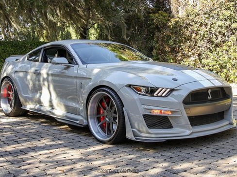Used 2020 Ford Mustang Shelby GT500 w/ Technology Package image 12