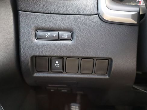 Used 2017 Nissan Murano SV w/ Premium Plus Package image 14