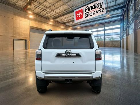 Used 2024 Toyota 4Runner TRD Off-Road Premium image 5